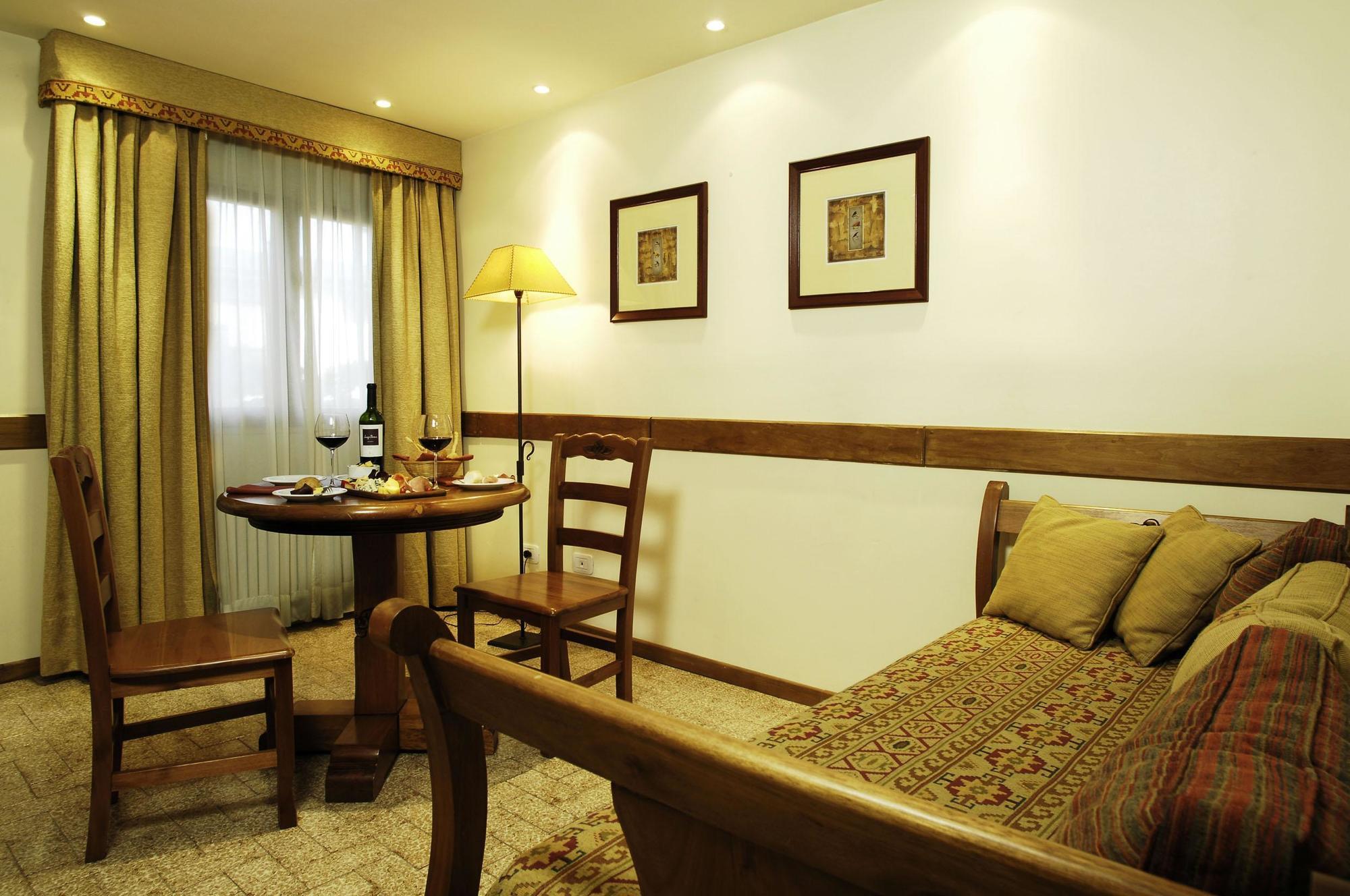 Del Bosque Apart Hotel Ushuaia Bagian luar foto